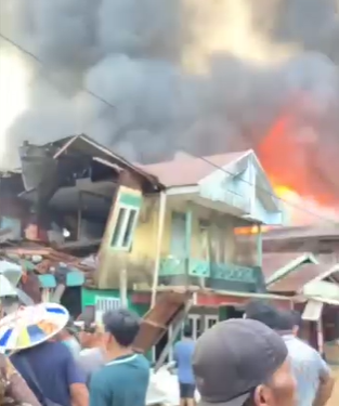 Kutai Timur Berduka: 103 Rumah Terbakar di Kecamatan Batu Ampar!