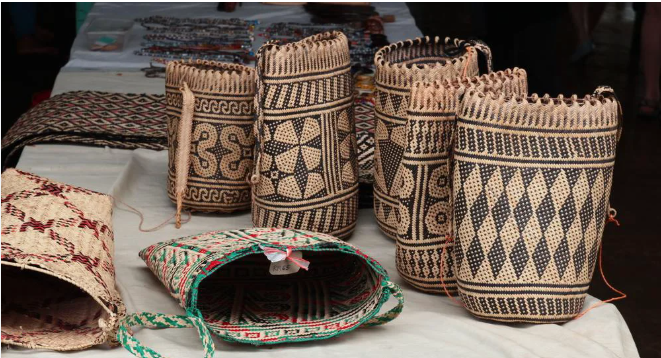 Kenali Anjat Rotan, Warisan Budaya Suku Dayak Kalimantan!