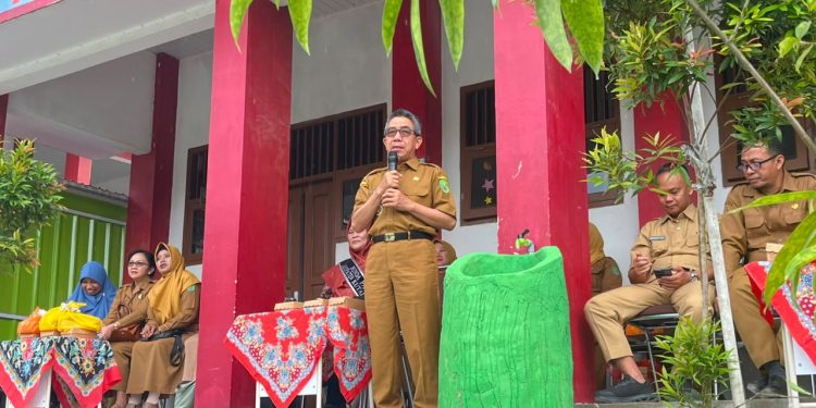 Patut Dicontoh! Kutim Galakkan Gerakan Ayah Mengantar Anak ke Sekolah