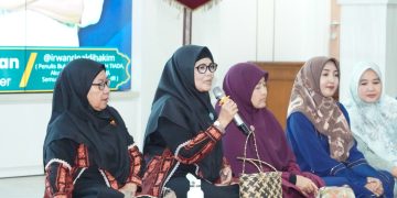 Perkuat Ketahanan Keluarga, Siti Robiah Gelar Pengajian Parenting di Kutim