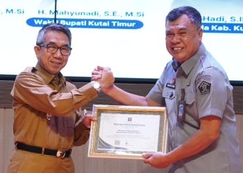 Bupati Ardiansyah Serahkan Sertifikat HKI dan Hadiah Lomba Sanga Belida 2026