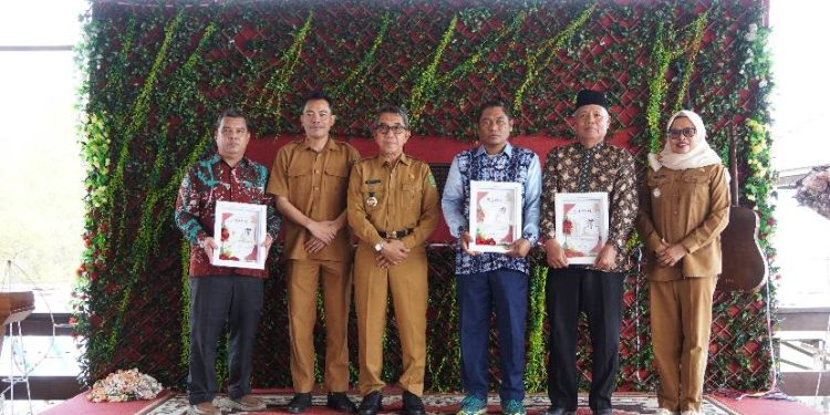 Bupati Ardiansyah Apresiasi Kinerja Camat Kutim yang Telah Purna Jabatan